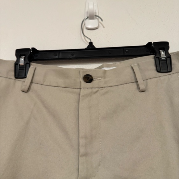 Amazon Essentials Mens Khaki Slacks – Size 30W 29L - Picture 2 of 5